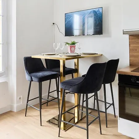 La Trilogie Choletaise Netflix, Prime Video, * 绍莱