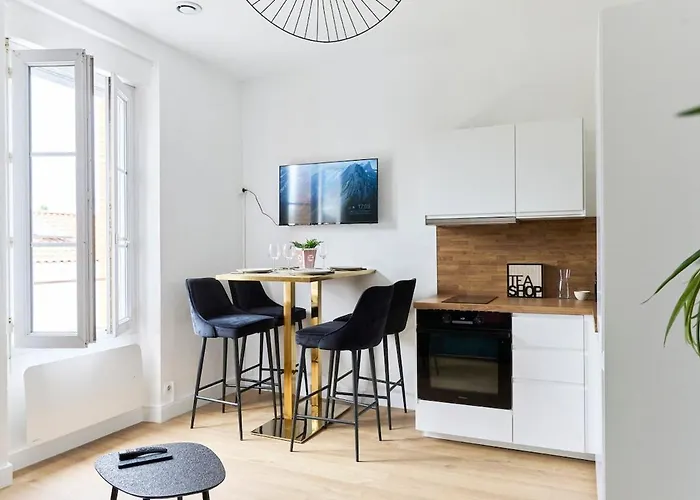 公寓 La Trilogie Choletaise Netflix, Prime Video, 绍莱