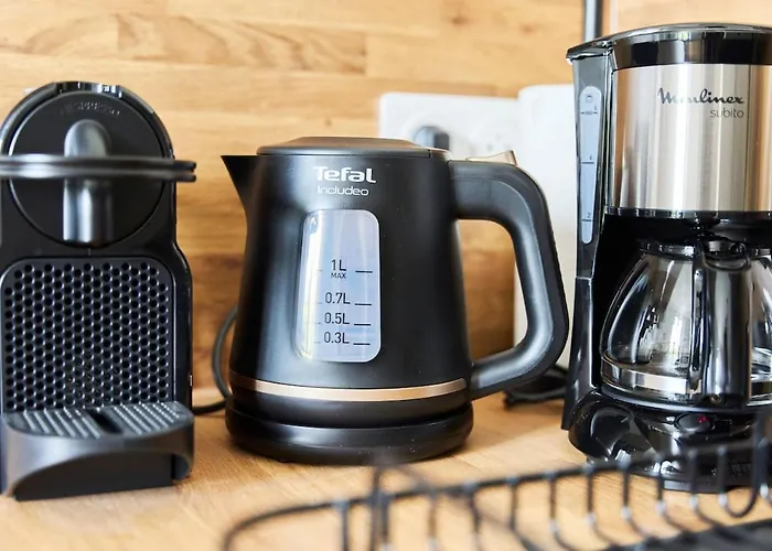 La Trilogie Choletaise Netflix, Prime Video, * 绍莱