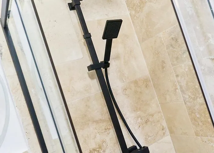 公寓 La Trilogie Choletaise Netflix, Prime Video, 绍莱